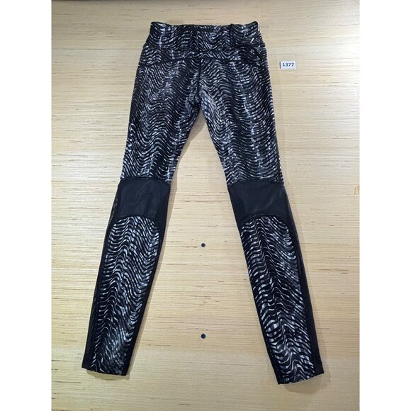 Nike women's size Medium Dri-fit leggings with drawstring and small pocket in th - Picture 12 of 14